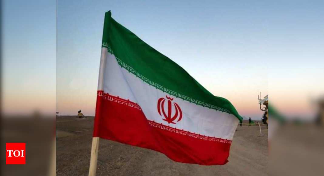 'Saudi, Iranian officials held talks to patch up relations'