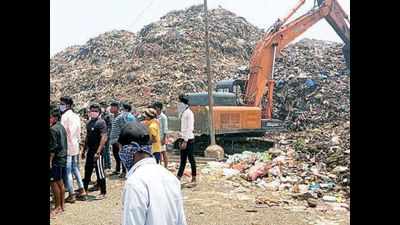 Excavator accidentally decapitates woman wastepicker in Kolhapur