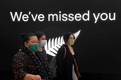 Hugs, tears as New Zealand-Australia travel bubble opens