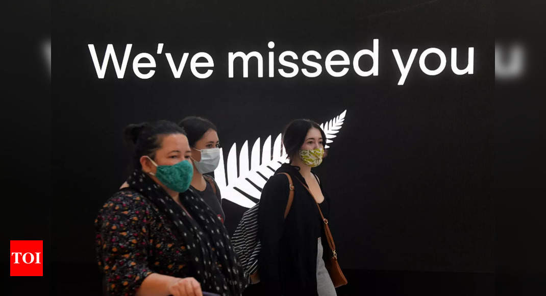 Hugs, tears as New Zealand-Australia travel bubble opens