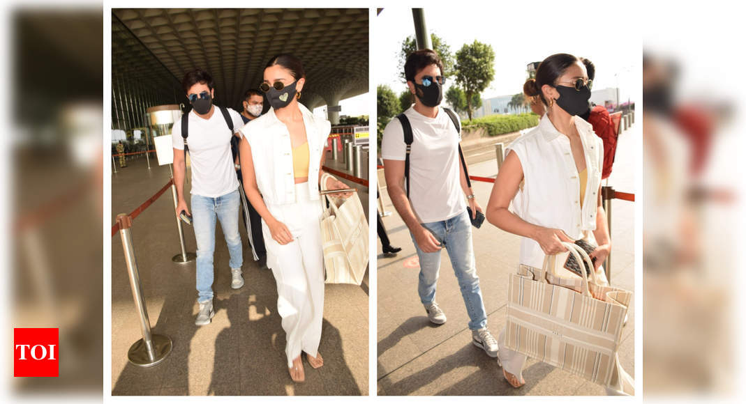 Alia and Ranbir jet off for a beach vacation