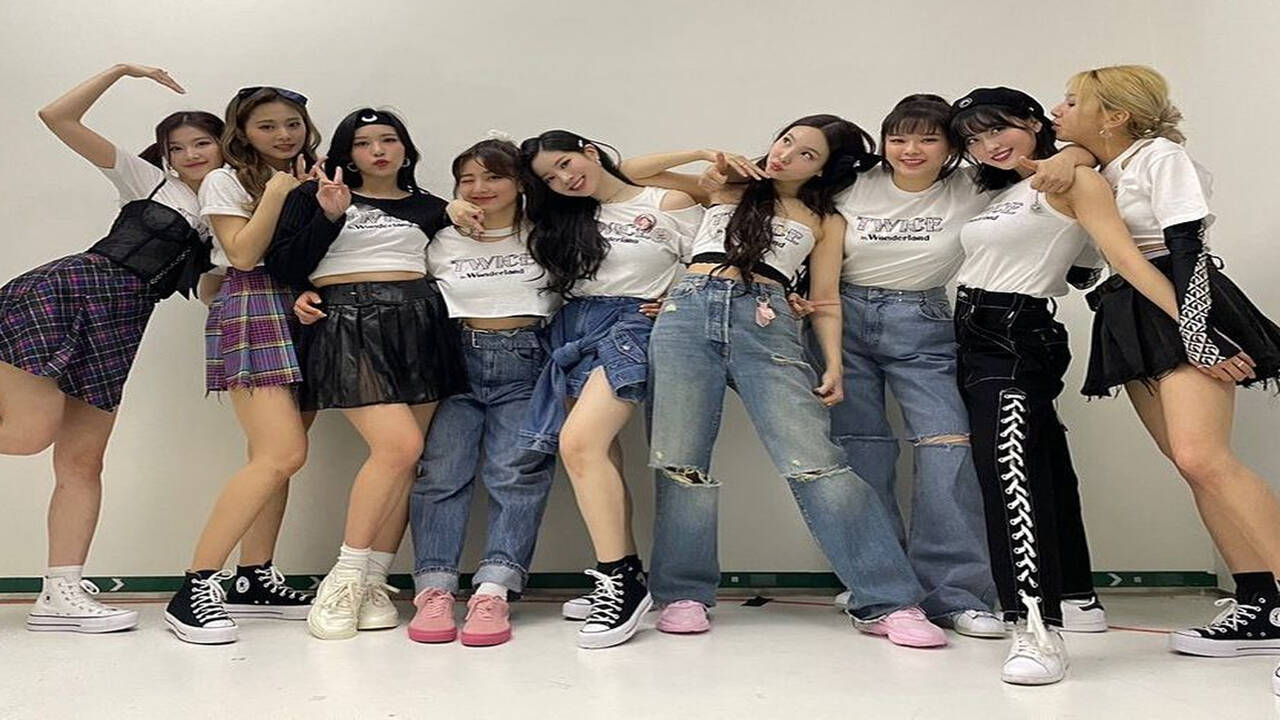 TWICE confirms a grand comeback in June with their full group! | K