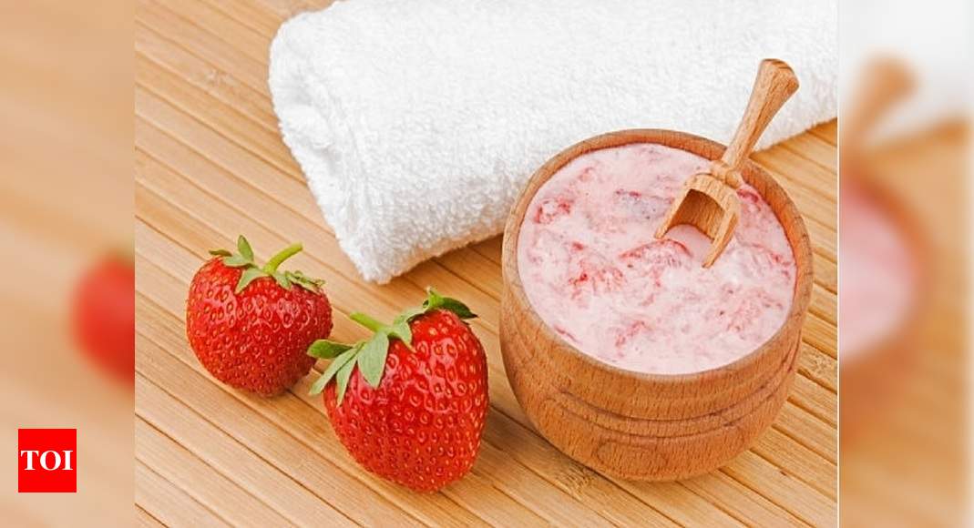 homemade strawberry facial mask