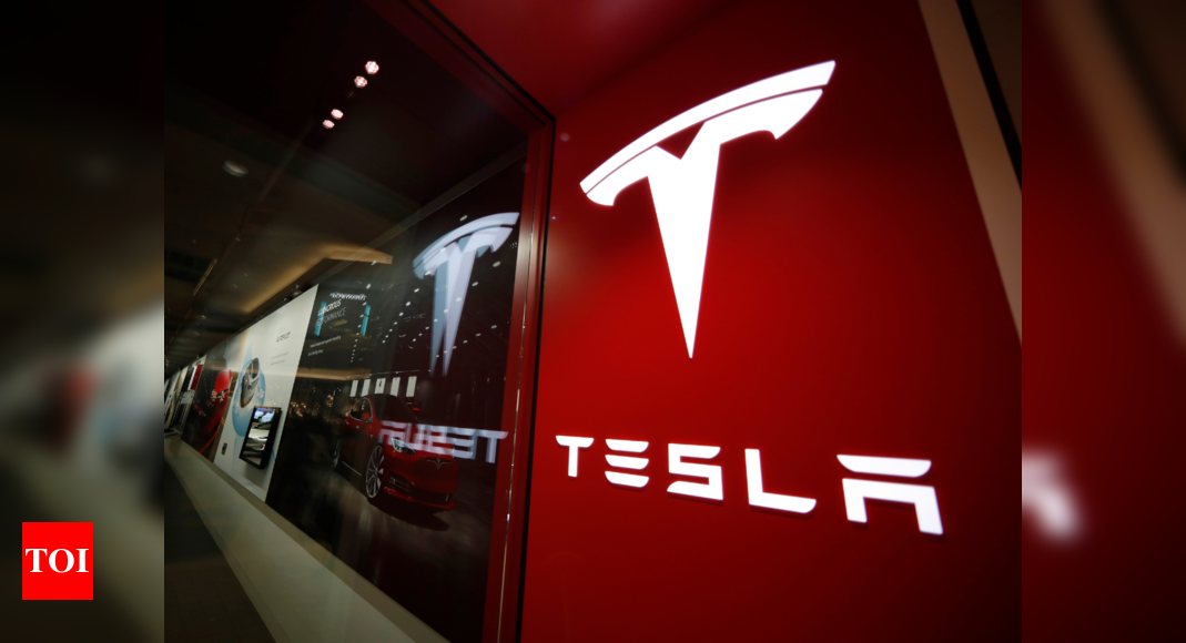 US Sends Team To Probe Fatal Tesla Crash With No Driver - Times Of India