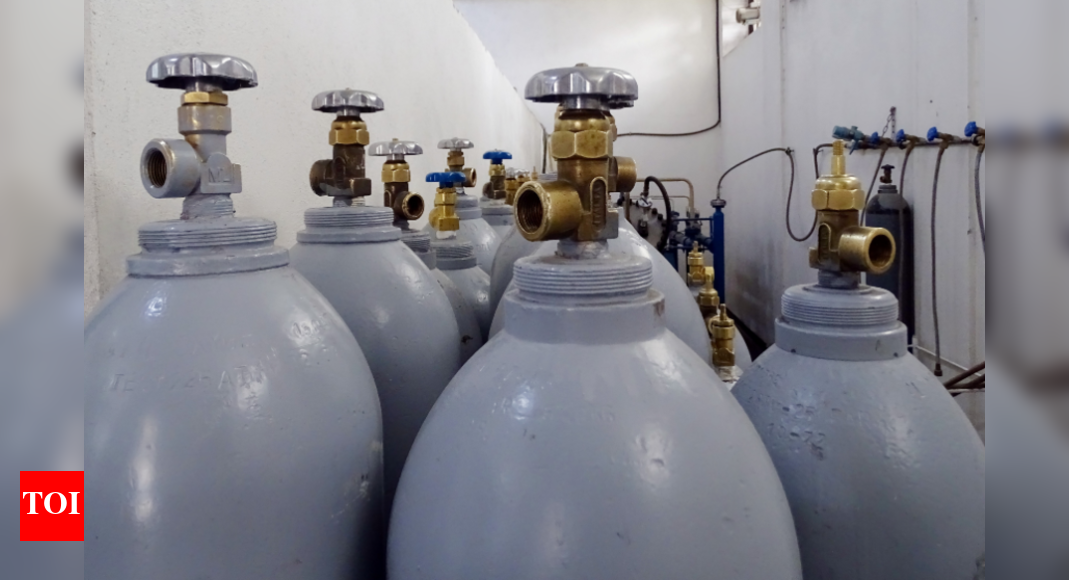 Online sales of portable oxygen cylinders soar, demand up 4 times