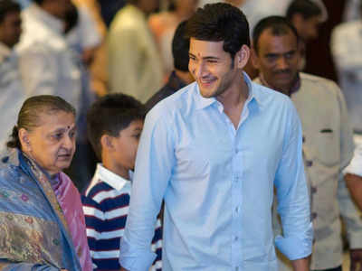Mahesh Babu wishes his mom on birthday with an adorable picture