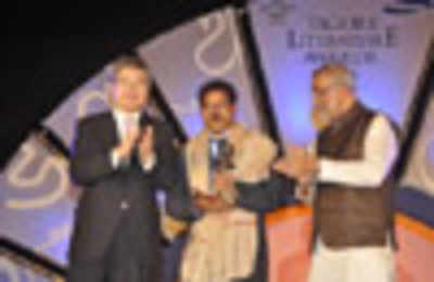 Somai Kisku honoured with prestigious Tagore awards