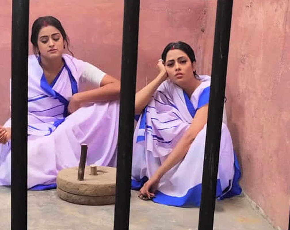 
Preetam Pyare: Yamini Singh and Richa Dixit shoot for a jail scene
