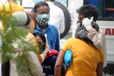 Delhi: Cremations at night to tackle record death surge | Delhi News ...