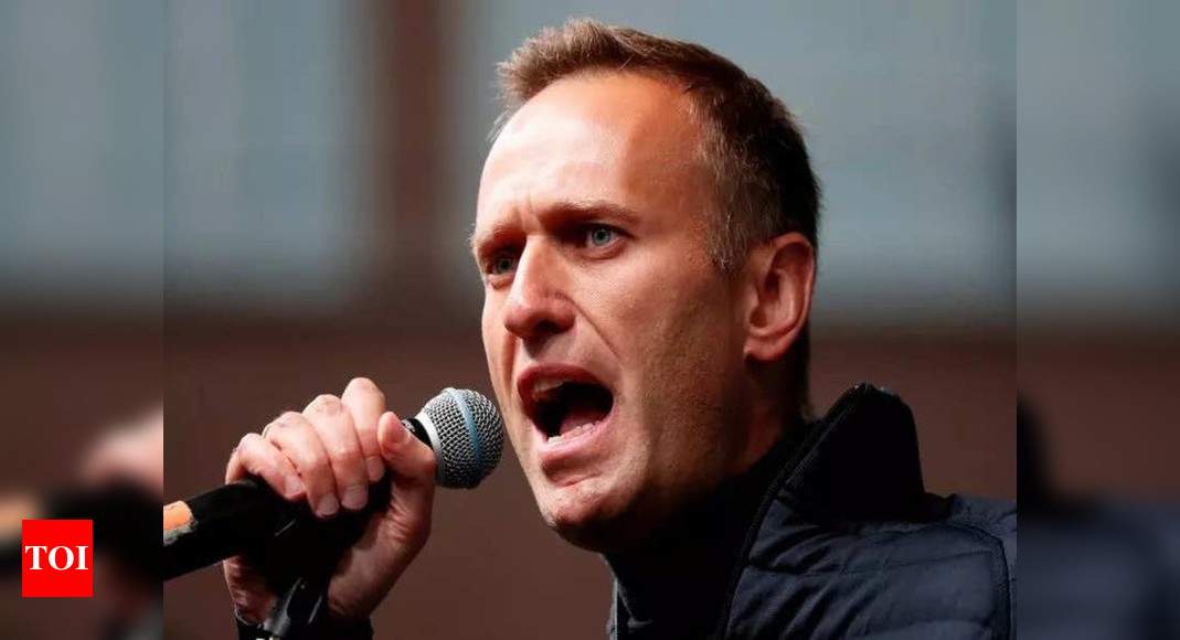 Mass pro-Navalny protests planned as Putin addresses Russia