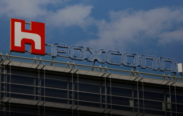Foxconn mostly abandons $10 billion Wisconsin project touted by Donald Trump Foxconn mostly abandons $10 billion Wisconsin project touted by Donald Trump