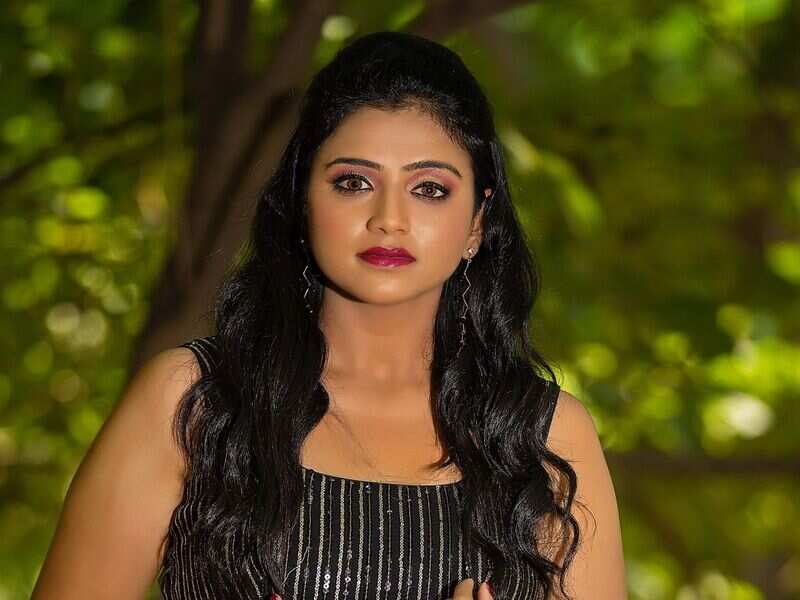 TV actress Rashmi Prabhakar tests positive for COVID-19 - Times of India TV actress Rashmi Prabhakar tests positive for COVID-19 - Times of India