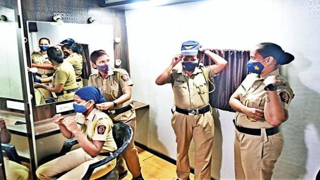 LV Comes to Mumbai – Bollywood Fashion Police