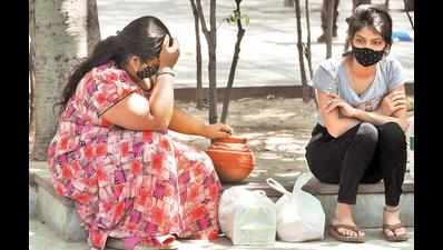 Delhi: 350 Covid deaths, active cases close in on 1 lakh-mark