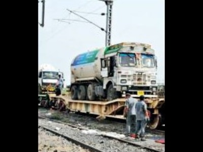 Oxygen Express leaves for Maharashtra