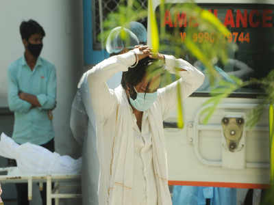 India reports record 352,991 new Covid-19 cases, more than 2,800 deaths