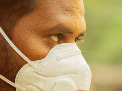 The best mask and the right way to wear it
