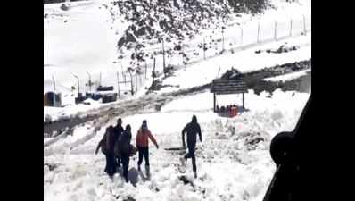 Uttarakhand avalanche toll rises to 15
