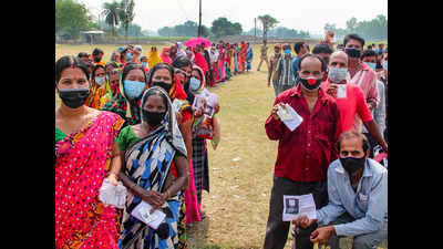 Bengal votes under shadow of Covid, posts 75% turnout