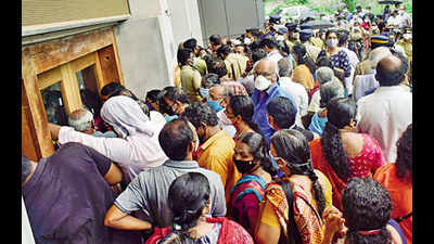 Vaccination centre at Thiruvananthapuram indoor stadium witnesses chaotic scenes