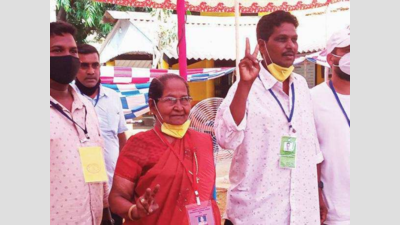 Goa: Lotus in full bloom in Mormugao, sweeps polls with 19 of 25 seats