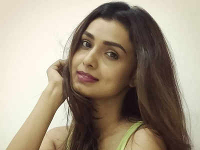 Imlie fame Mayuri Deshmukh's thought provoking posts prove that she is not just an actress but also has other skills