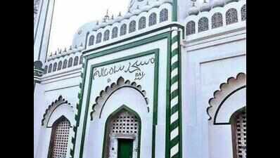 Mumbai: Open up sections of mosques for Covid care centres, says cleric