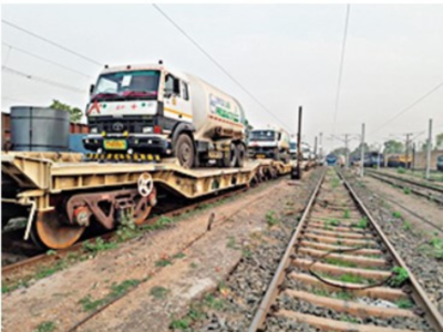 Lifeline chugs into Bhopal on Oxygen Express today | Bhopal News ...