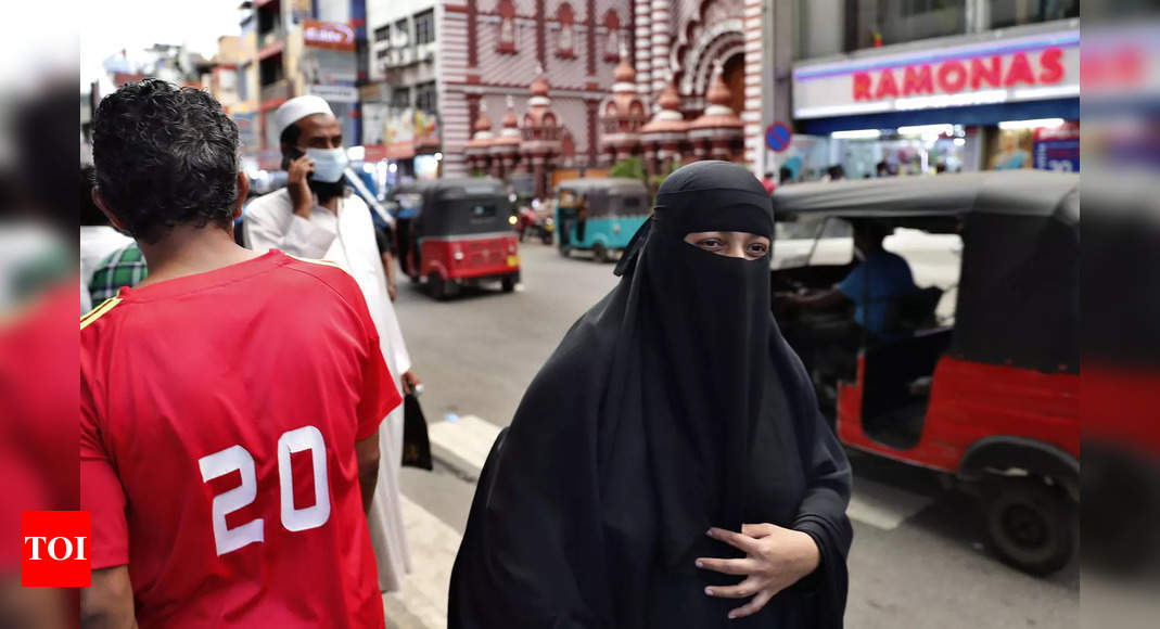 Sri Lankan cabinet OKs proposed ban on burqas in public