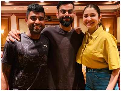 Anushka Sharma and Virat Kohli pose for a happy photo as they spend quality time off-field