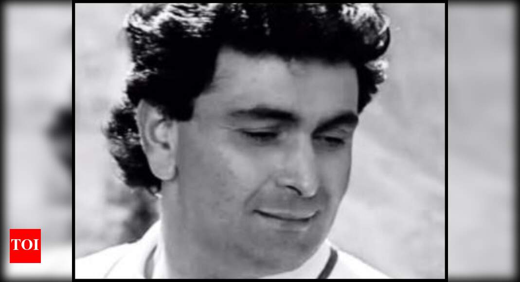 Kareena Kapoor Khan shares a throwback picture of uncle Rishi Kapoor as ...