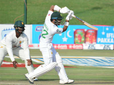 Pakistan batsmen grind on against Zimbabwe in first Test