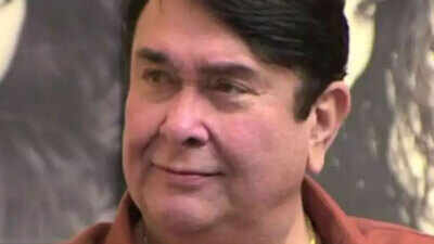 Randhir Kapoor to sell the iconic RK residence in Chembur; moving closer to Babita and daughters' homes