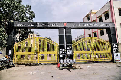 Ajmer Gates Of Jln Hospital Closed Only Serious Patients To Get Entry Jaipur News Times Of India