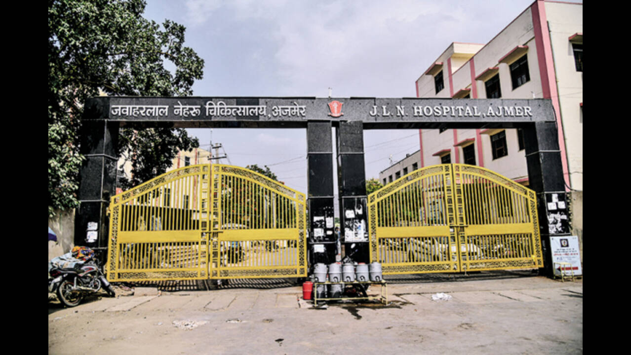 Ajmer: Gates of JLN hospital closed, only serious patients to get entry | Jaipur News - Times of India