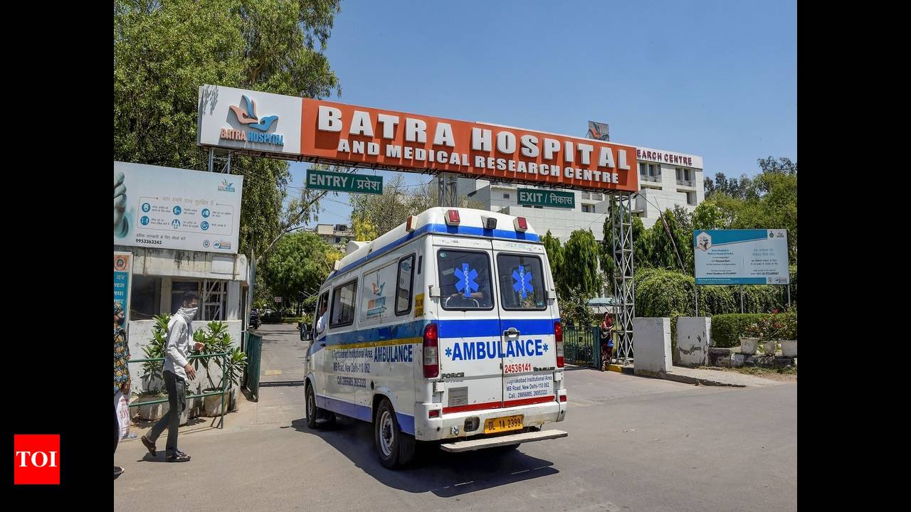 12 patients including senior doctor die as Batra hospital runs