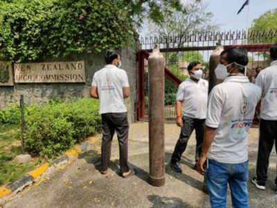 Youth Congress volunteers supply oxygen to two foreign embassies: Government, Congress spar on social media