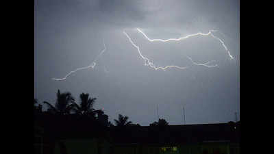 Lightning kills 10 in Marathwada