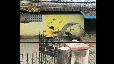 Chennai: DMK men ransack Amma canteen; party expels them