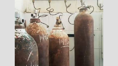Small hospitals tell patients to get oxygen cylinders