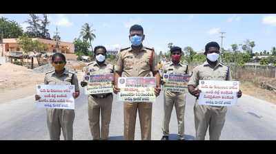 Andhra Pradesh: Guntur rural police launch novel campaign to enforce Covid curfew