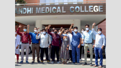 Madhya Pradesh: Junior doctors at six govt hospitals go on strike