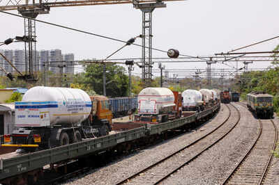 Railways has delivered 2,960 tons of liquid oxygen to the states | India News