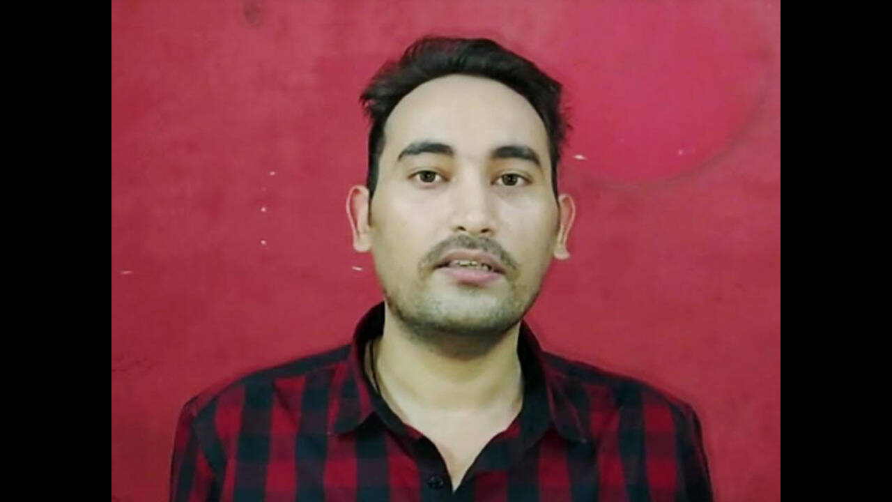 Ram Wadhwa: Ex-BJP spokesperson Ram Wadhwa threatens to hurl slipper at  party MLA | Thane News - Times of India