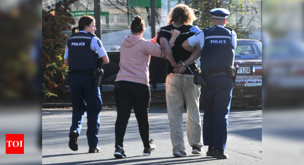 Bystanders stop man who stabbed 4 at New Zealand supermarket
