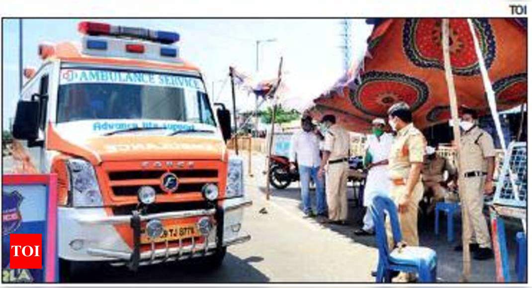 Telangana cops turn away Covid patients from AP