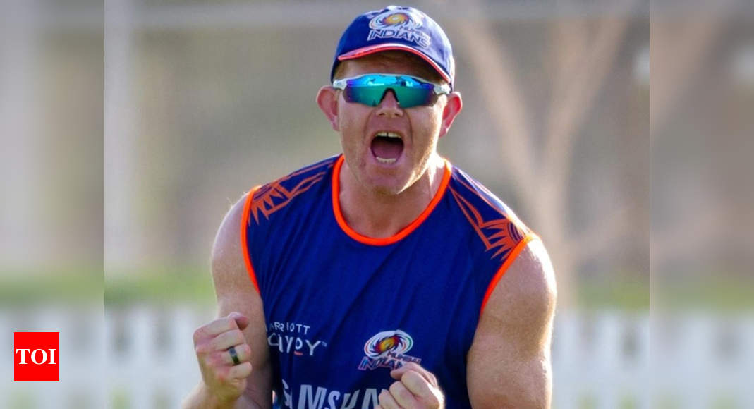 IPL 2021: Some senior Indian guys don’t like being restricted, says MI fielding coach James Pamment | Cricket News – Times of India