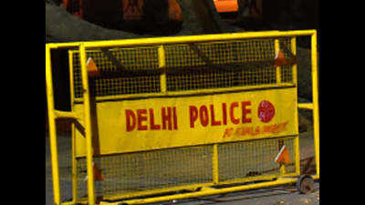 2 brothers arrested for allegedly manhandling Delhi cop