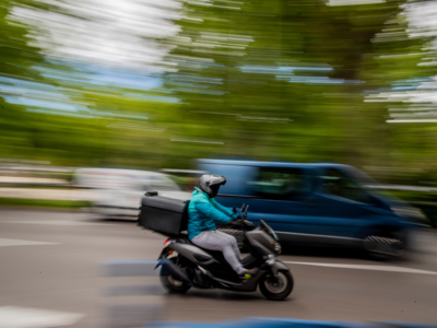Spain adopts landmark law to protect 'gig' delivery workers