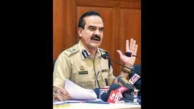 Mumbai: Cover for cop who filed FIR against Singh